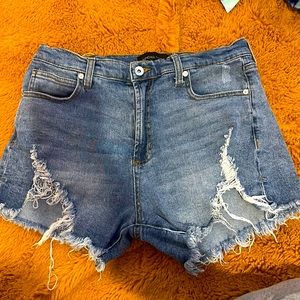 Kendal and Kylie the icon shorts size 11 (30)